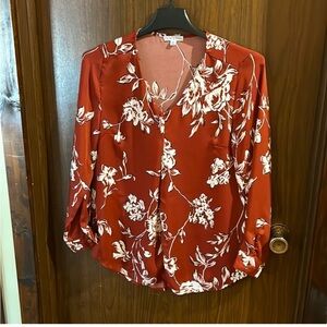 Ladies medium print top